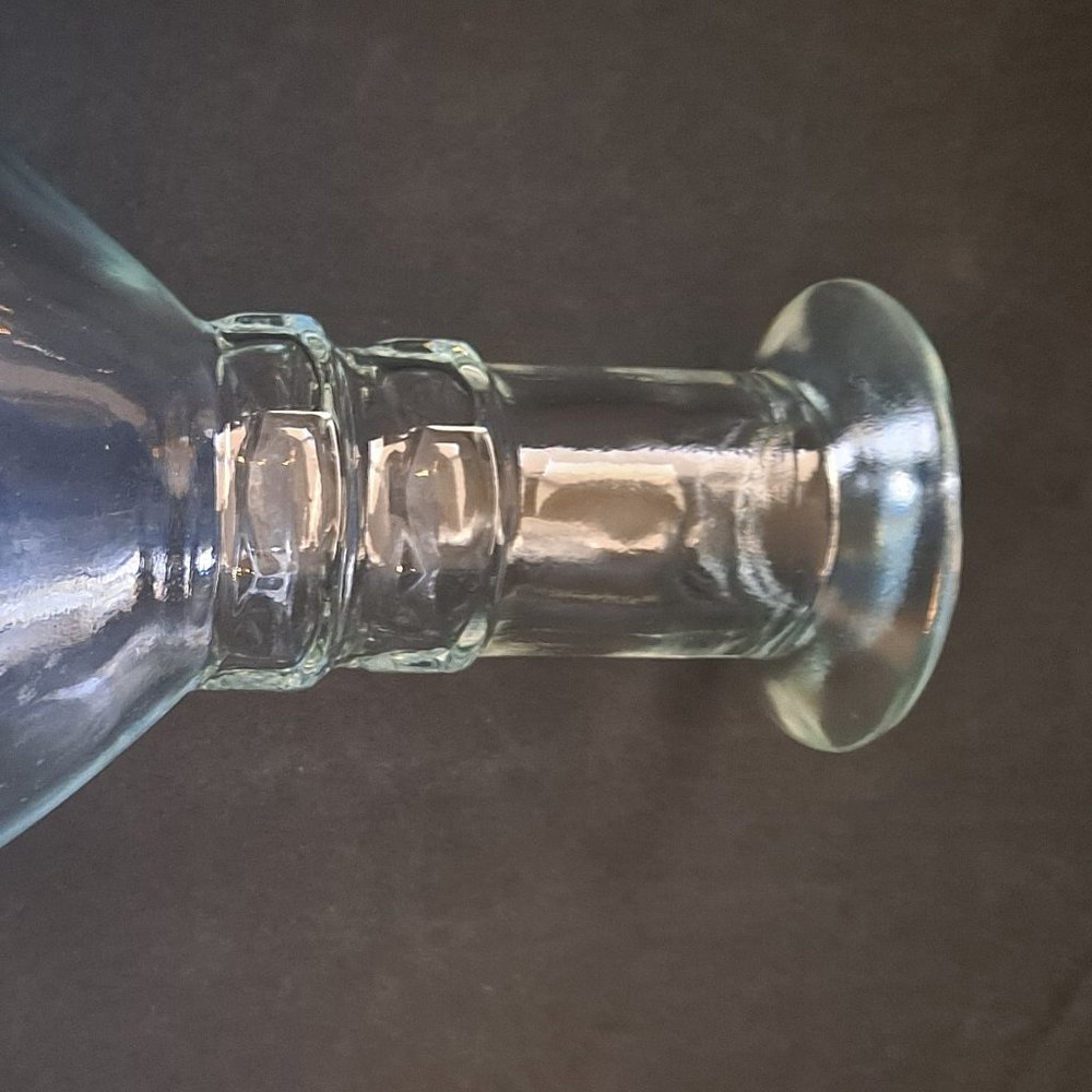 GLASS DESIGN LIQUOR BOTTLE - Picture 4 of 8